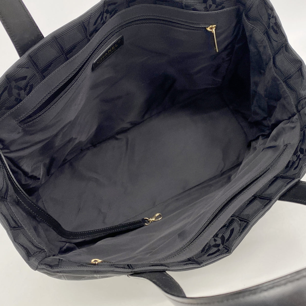 【6ke5797】シャネル トートバッグ ニュートラベル ナイロン ブラック ゴールド金具【中古】レディース