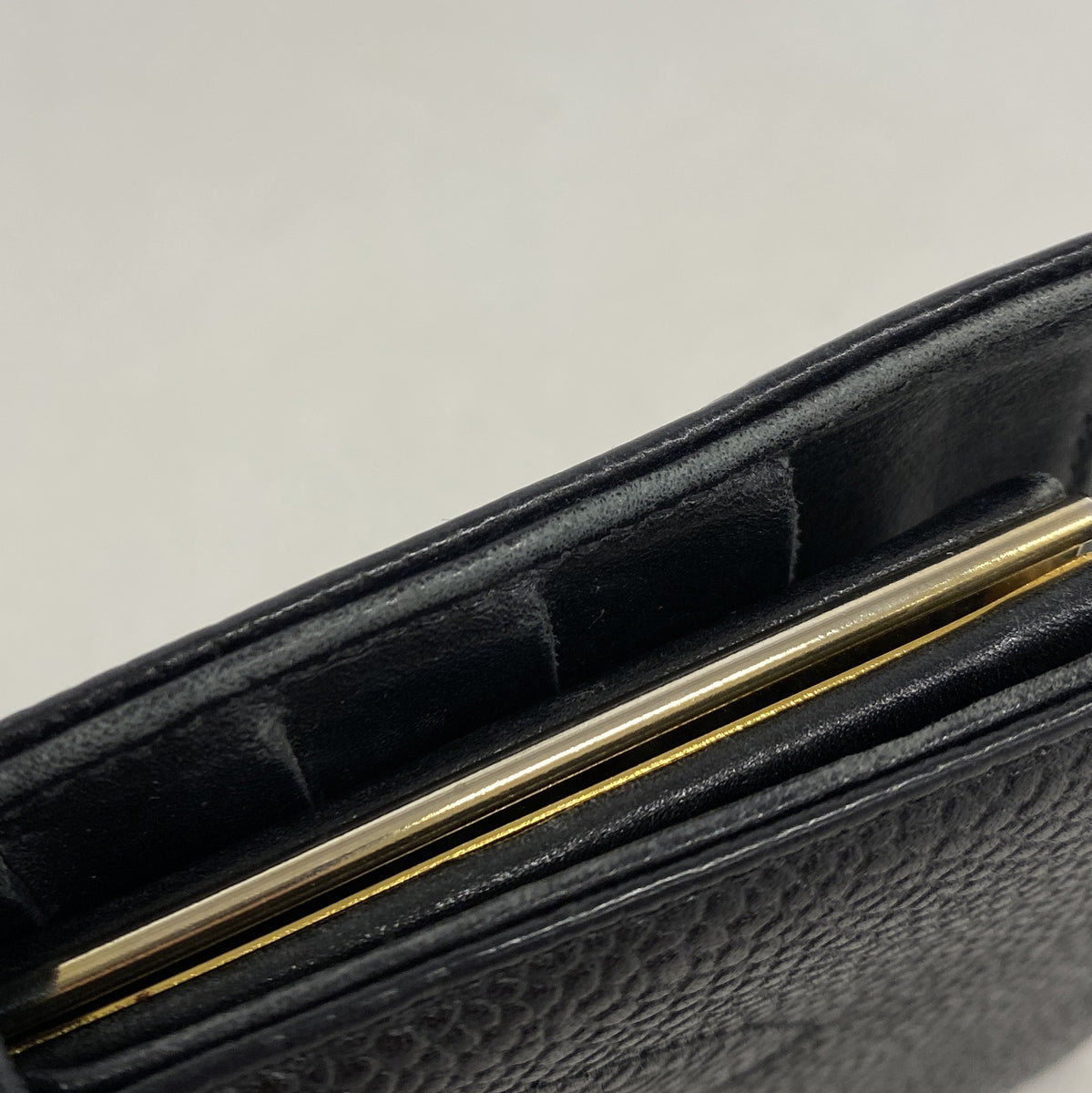 【6ke5798】シャネル 長財布 キャビアスキン ブラック ゴールド金具【中古】レディース