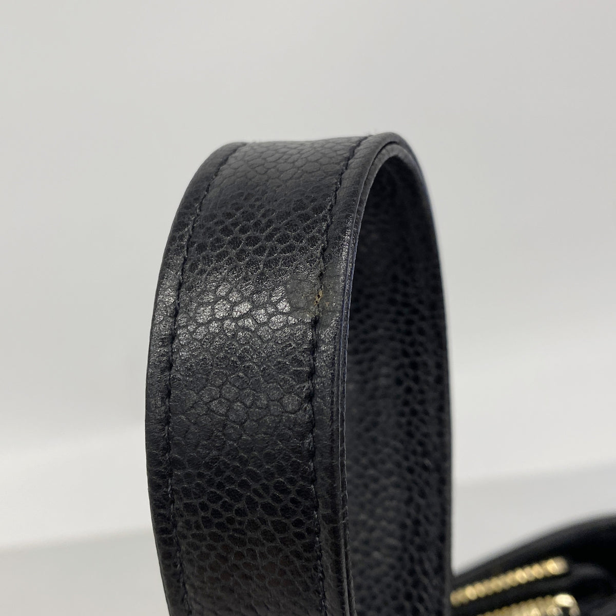 【6ke5856】シャネル ショルダーバッグ チェーンショルダー キャビアスキン ブラック ゴールド金具【中古】レディース