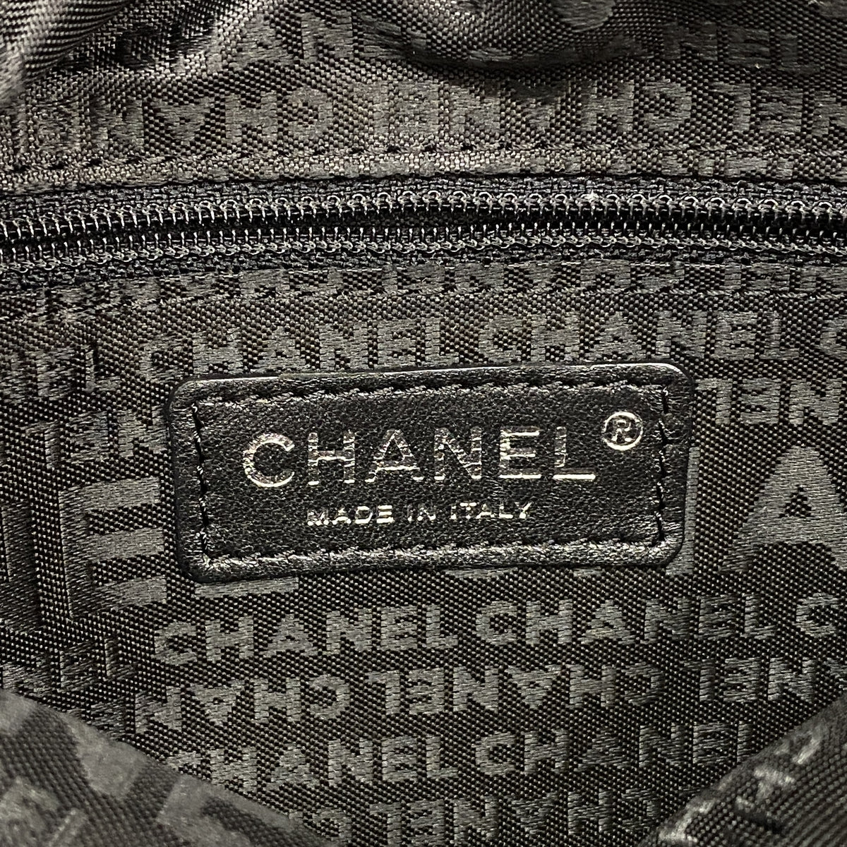 【6ke5945】シャネル ショルダーバッグ マトラッセ チェーンショルダー ラムスキン ブラック シルバー金具【中古】レディース