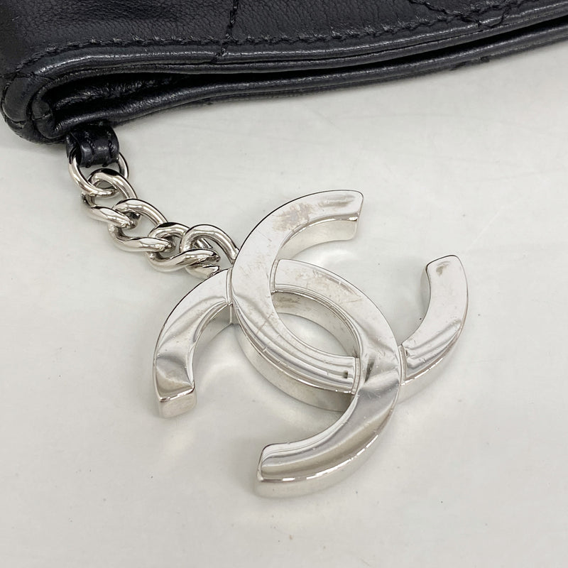 【6ke5945】シャネル ショルダーバッグ マトラッセ チェーンショルダー ラムスキン ブラック シルバー金具【中古】レディース