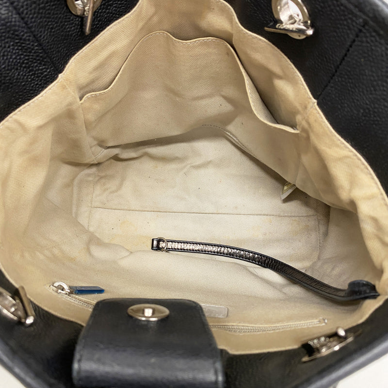 【6ke5963】シャネル チェーントート ドーヴィル カーフスキン ブラック シルバー金具【中古】レディース