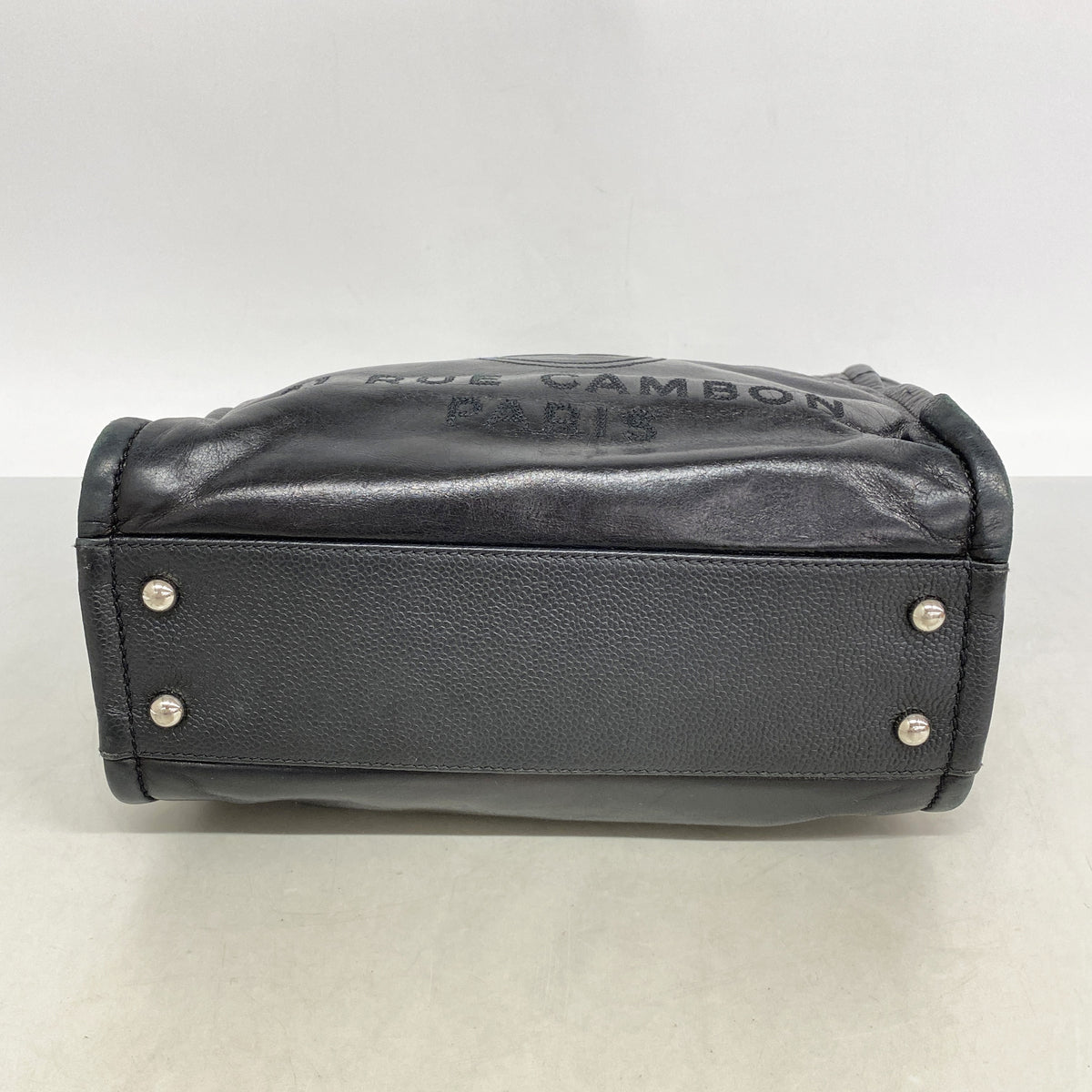 【6ke5963】シャネル チェーントート ドーヴィル カーフスキン ブラック シルバー金具【中古】レディース