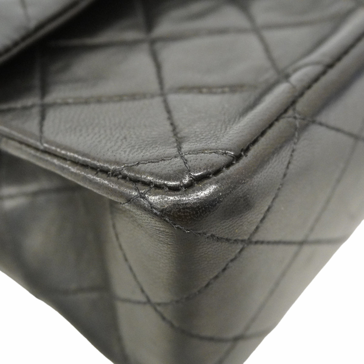 【6ke5983】シャネル ショルダーバッグ マトラッセ Wフラップ Wチェーン ラムスキン ブラック ゴールド金具【中古】レディース