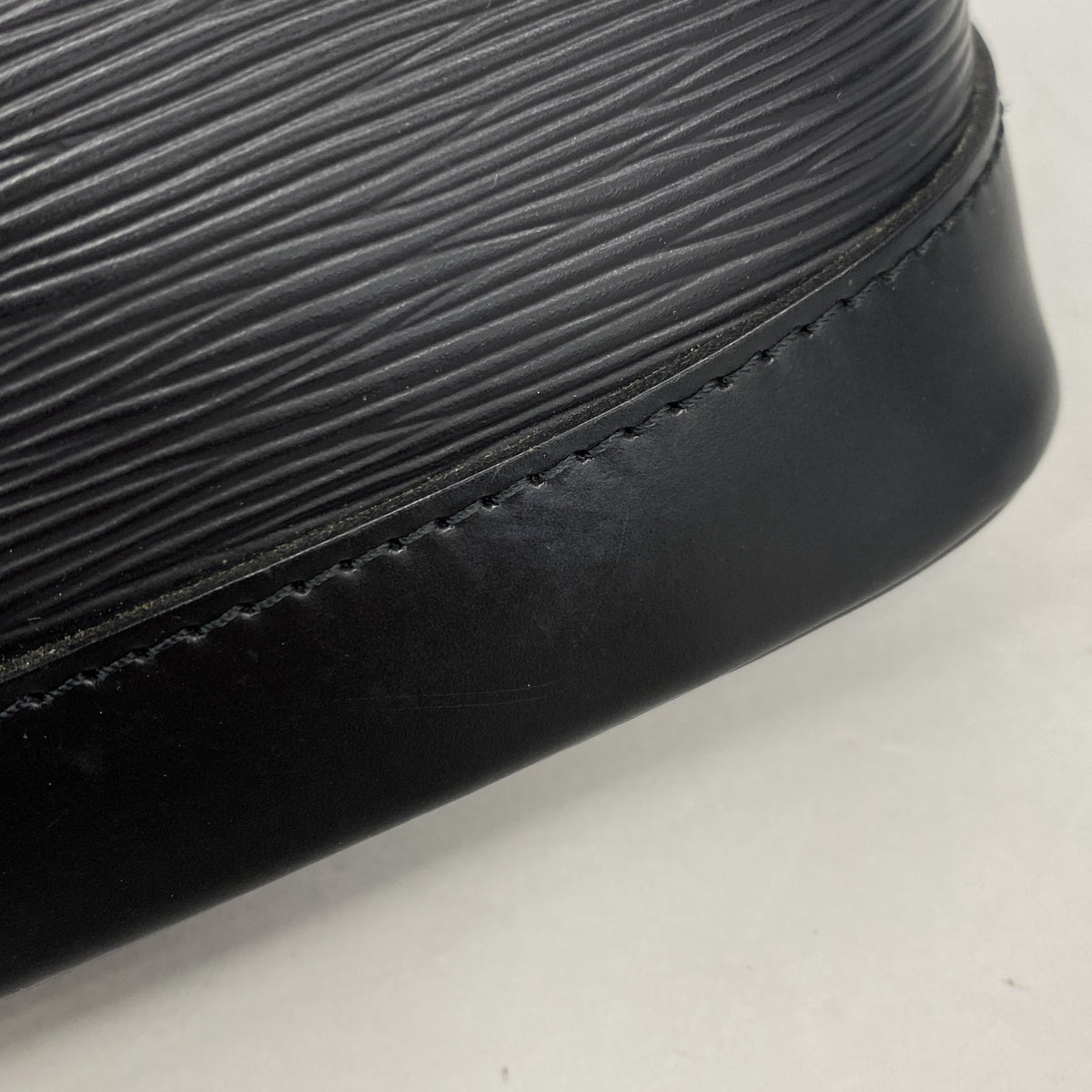 【6ke6027】ルイヴィトン ハンドバッグ エピ アルマ M52142 ノワール【中古】レディース