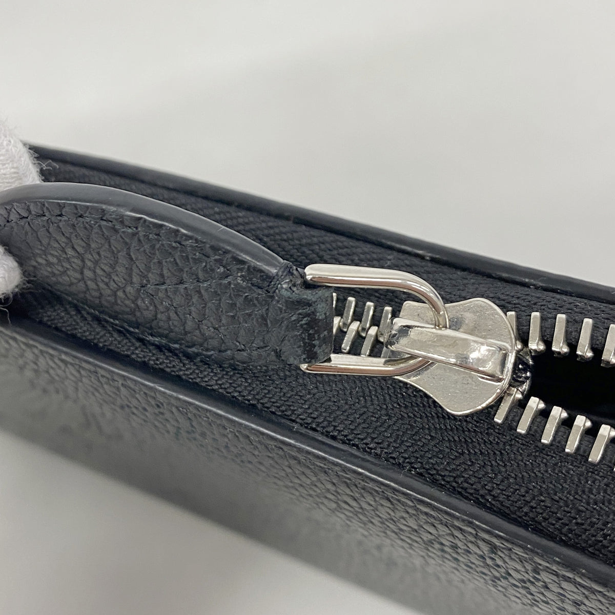 【6ke6107】ルイヴィトン 長財布 マヒナ ジッピーウォレット M61867 ノワール【中古】メンズ レディース ユニセックス