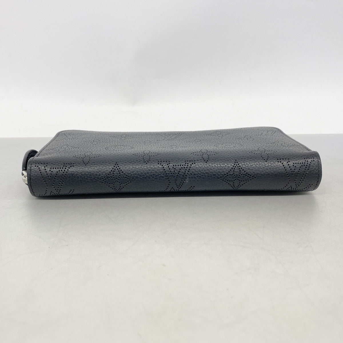 【6ke6107】ルイヴィトン 長財布 マヒナ ジッピーウォレット M61867 ノワール【中古】メンズ レディース ユニセックス