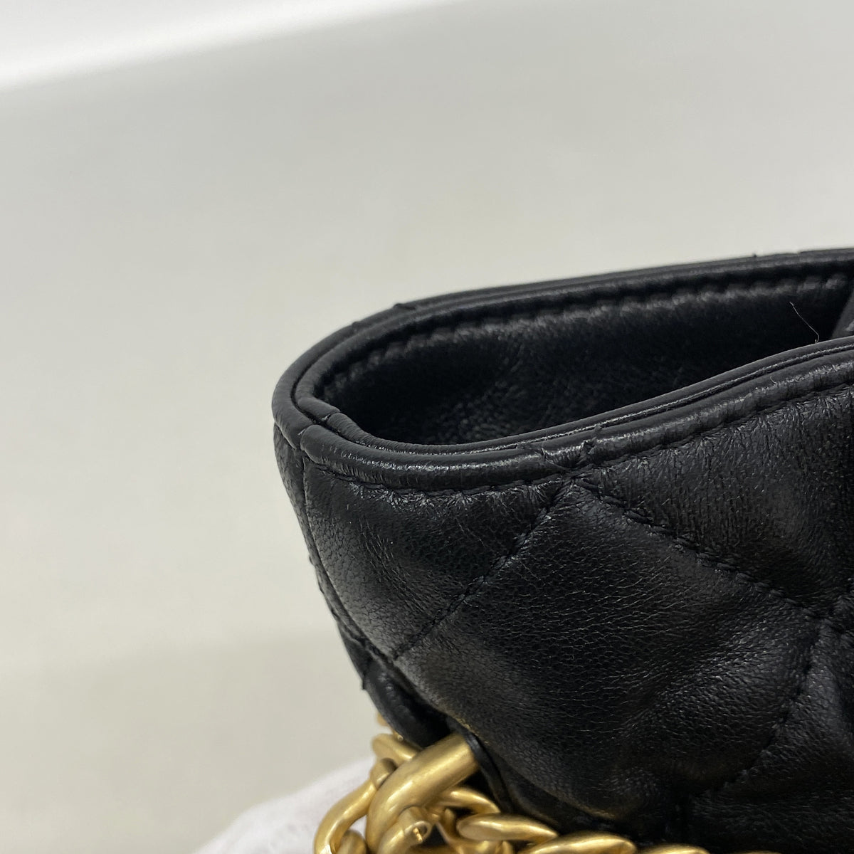 【6ke6227】シャネル ハンドバッグ マトラッセ チェーンショルダー ラムスキン ブラック ゴールド金具 2wayバッグ【中古】レディース
