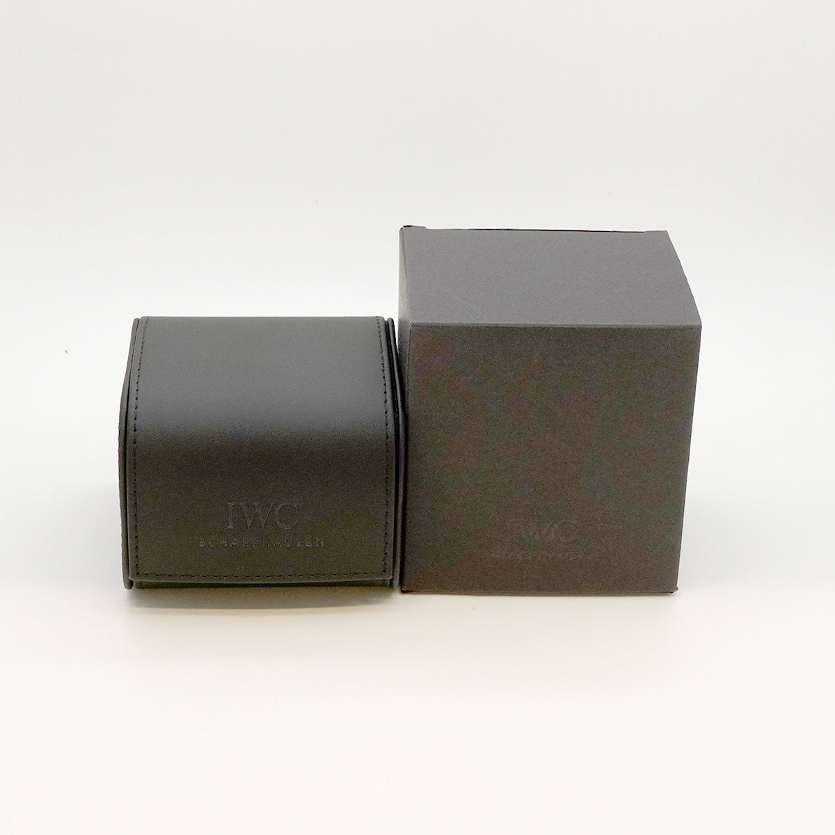 【6whb0127】IWC アイダブリューシー シャフハウゼン スピットファイア IW326801 黒文字盤【中古】腕時計 メンズ
