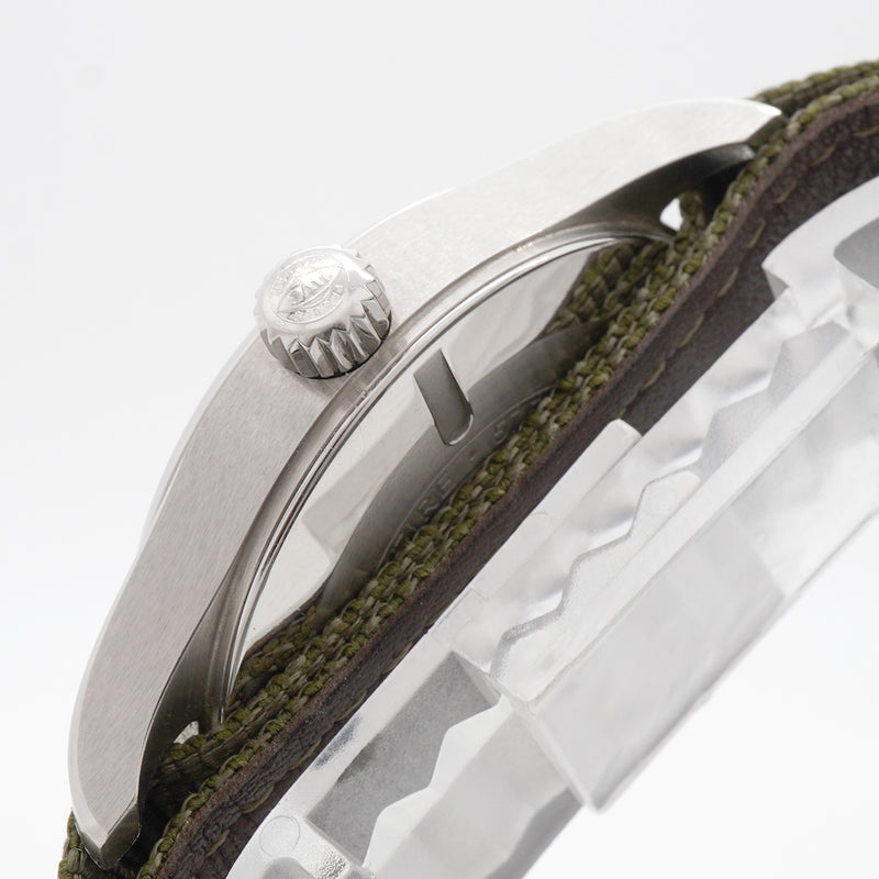 【6whb0127】IWC アイダブリューシー シャフハウゼン スピットファイア IW326801 黒文字盤【中古】腕時計 メンズ